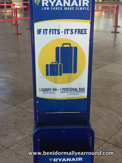 Luggage cage
