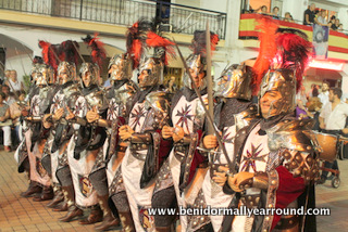 men marching in the altea christains paarde